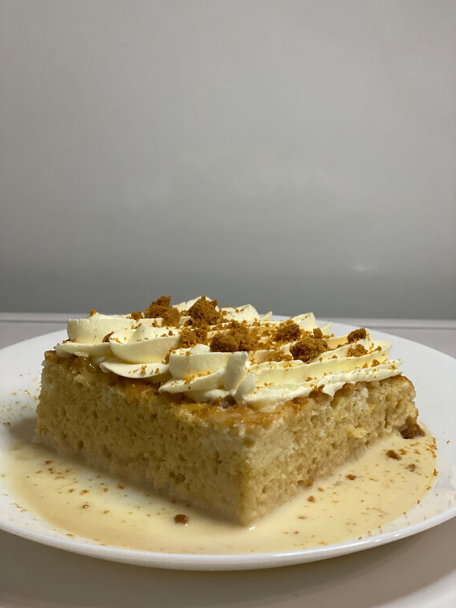 Biscoff Dream Milk Cake Tray